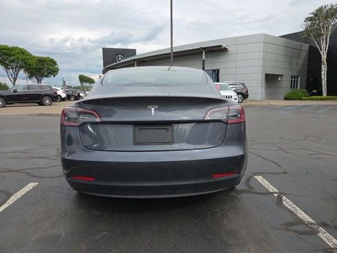 Used 2021 Tesla Model 3 Standard Range Plus RWD image 3