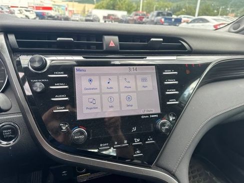 Used 2019 Toyota Camry XLE w/ Navigation Package FWD image 12