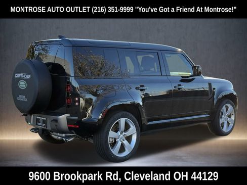 New 2025 Land Rover Defender 110 X-Dynamic SE image 6