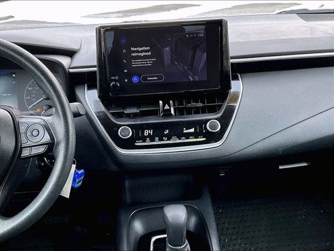 Used 2024 Toyota Corolla LE image 18