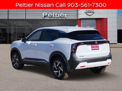 New 2025 Nissan Kicks SV w/ Illumination Package image 3