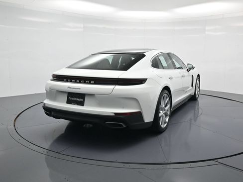 Used 2026 Porsche Panamera image 30