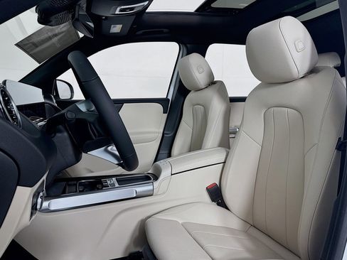 New 2026 Mercedes-Benz GLB 250 image 17