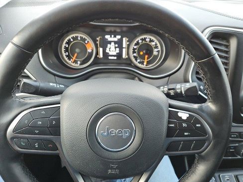 Used 2019 Jeep Cherokee Latitude Plus w/ Cold Weather Group image 22