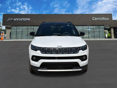 Used 2025 Jeep Compass Limited AWD/4WD image 2