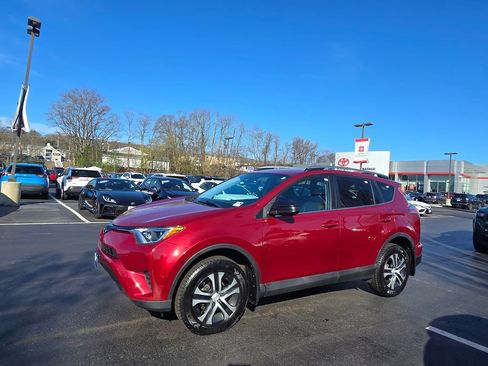 Certified 2018 Toyota RAV4 LE w/ All Weather Liner Package AWD/4WD image 3