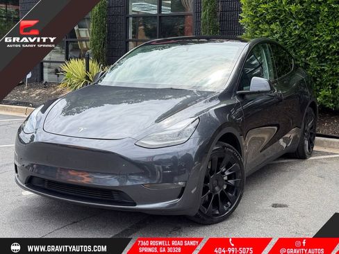 Used 2024 Tesla Model Y Long Range AWD/4WD image 1