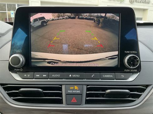 Used 2023 Nissan Altima 2.5 SV image 21