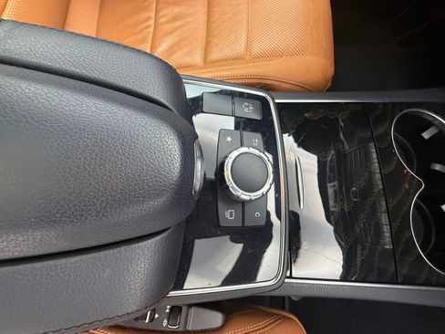 Used 2016 Mercedes-Benz E 400 4MATIC Coupe image 12
