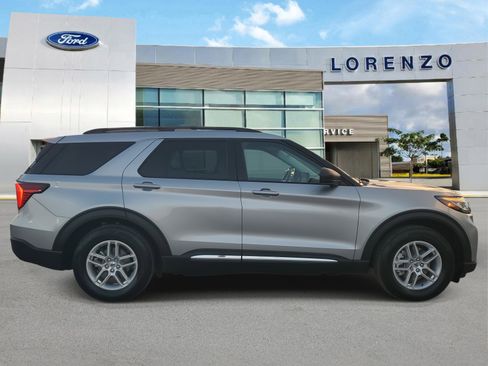 Used 2025 Ford Explorer Active image 4