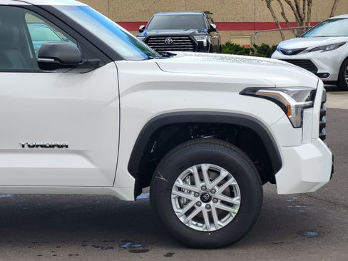 New 2026 Toyota Tundra SR5 w/ SR5 Convenience Package AWD/4WD image 5