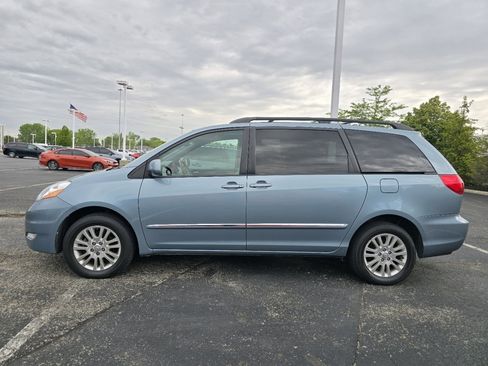 Used 2007 Toyota Sienna XLE Limited AWD/4WD image 4