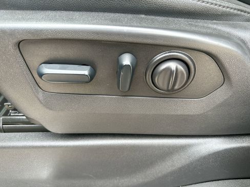 Used 2022 Chevrolet Silverado 3500 LTZ w/ LTZ Texas Edition image 12