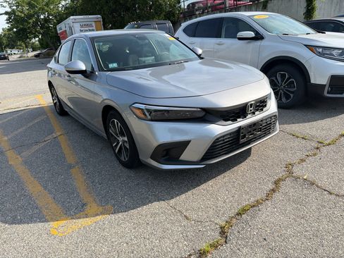 Used 2023 Honda Civic LX image 3