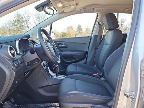 Used 2016 Chevrolet Trax LT image 14