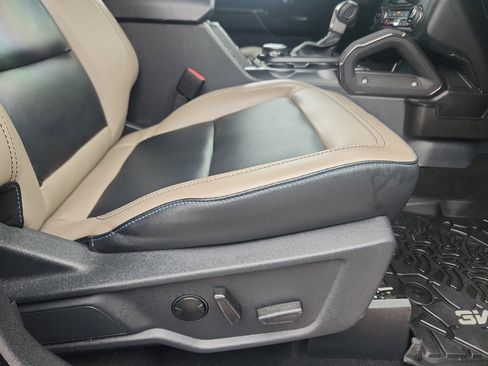 Used 2024 Ford Bronco Wildtrak image 33