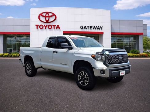 Used 2019 Toyota Tundra SR5 AWD/4WD image 3