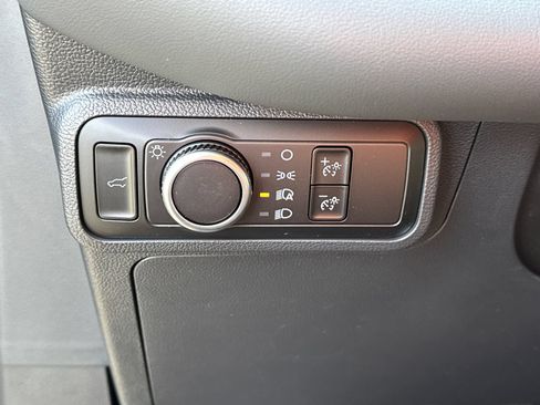New 2026 Ford Explorer Active RWD image 36