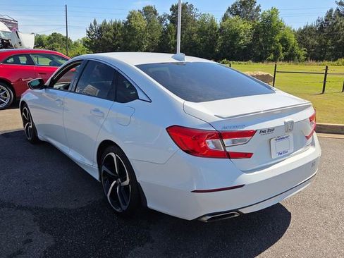 Used 2018 Honda Accord Sport image 10
