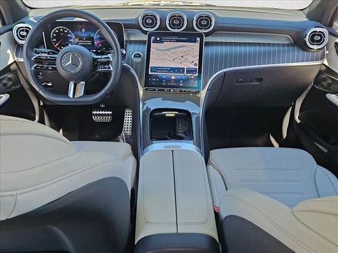 Certified 2023 Mercedes-Benz GLC 300 image 17