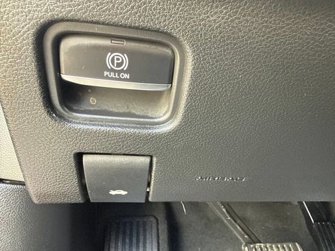 Used 2023 Jeep Grand Cherokee L Laredo AWD/4WD image 30