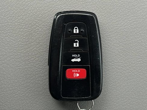 Used 2022 Toyota Camry LE FWD image 21