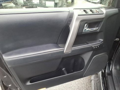 Used 2020 Toyota 4Runner Limited image 24