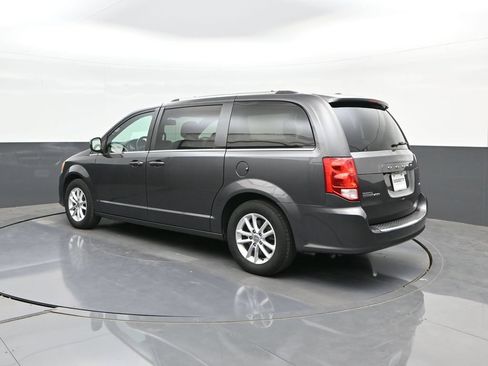Used 2020 Dodge Grand Caravan SXT FWD image 4