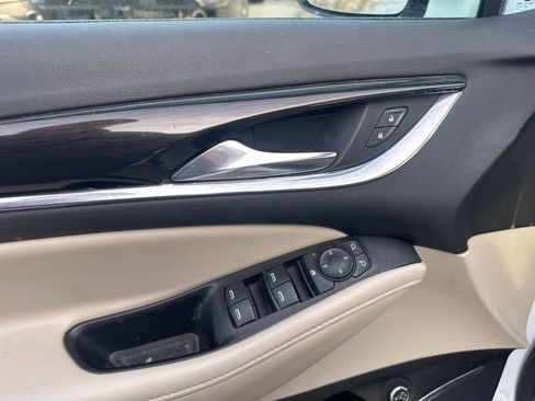 Used 2021 Buick Enclave Essence image 18