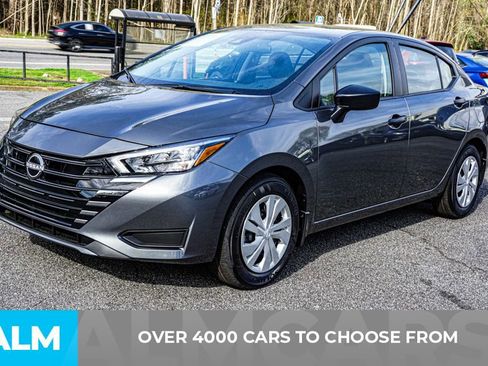 Used 2025 Nissan Versa S w/ Trunk Package image 3