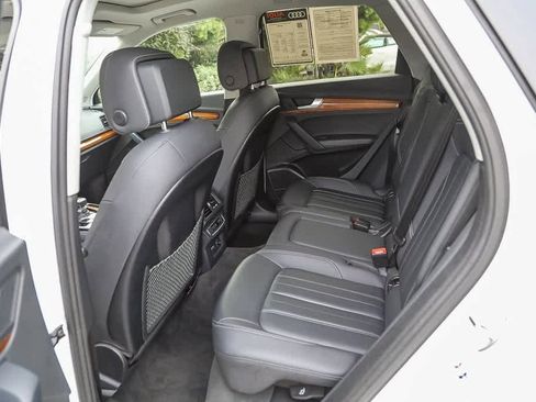 Used 2023 Audi Q5 2.0T Premium Plus image 17