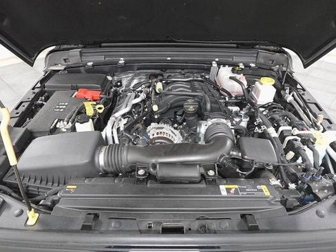 Used 2024 Jeep Gladiator Sport image 29