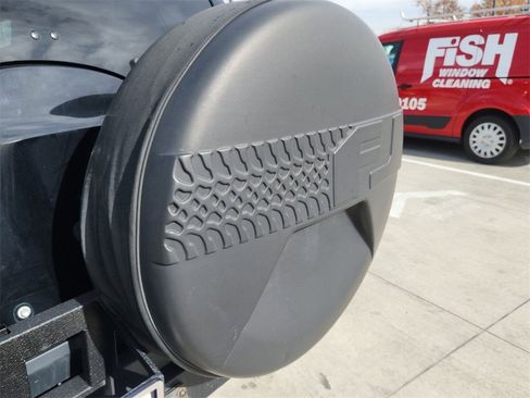 Used 2012 Toyota FJ Cruiser 4WD image 28