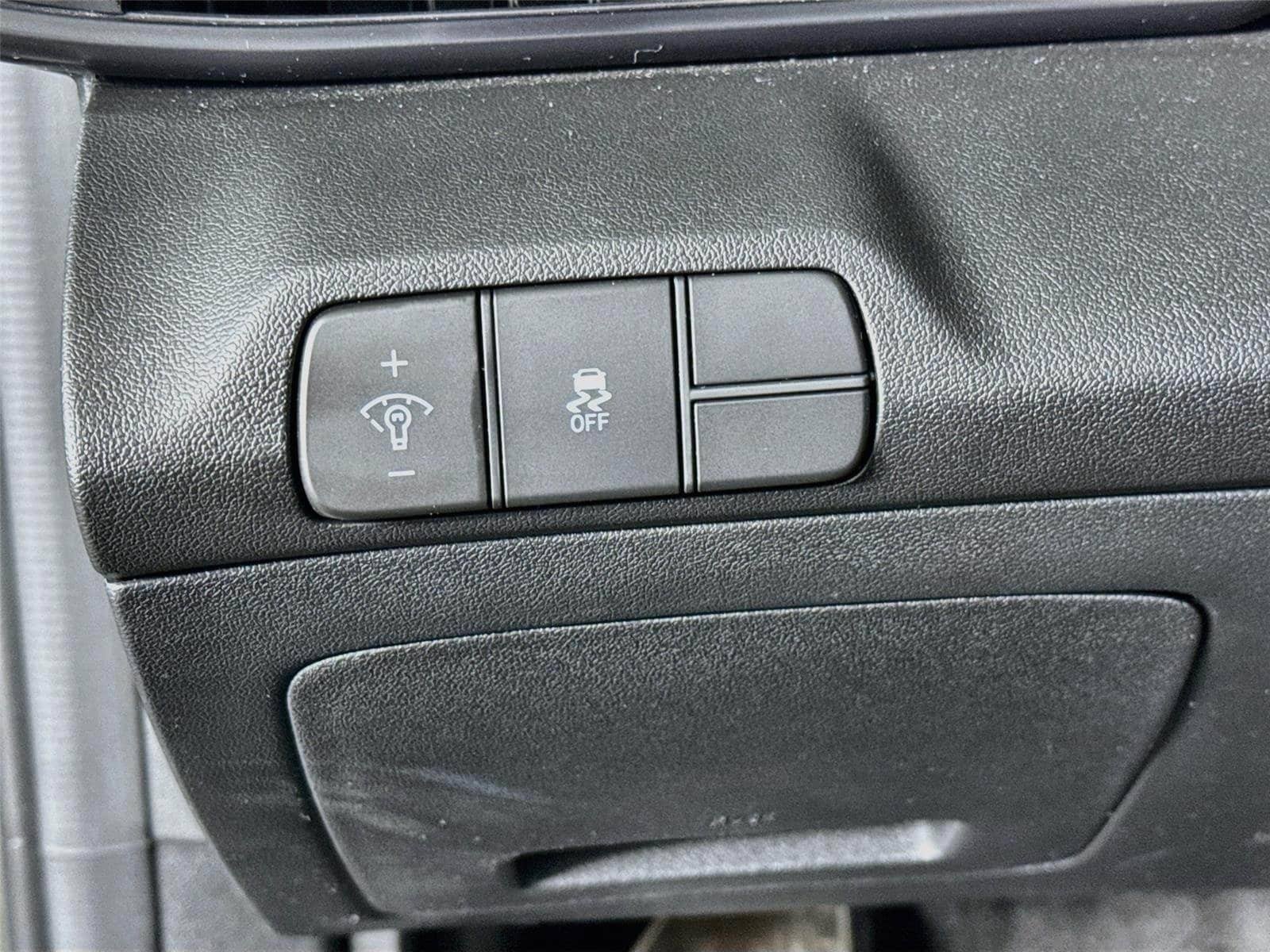 Certified 2025 Hyundai Elantra Sport FWD image 10