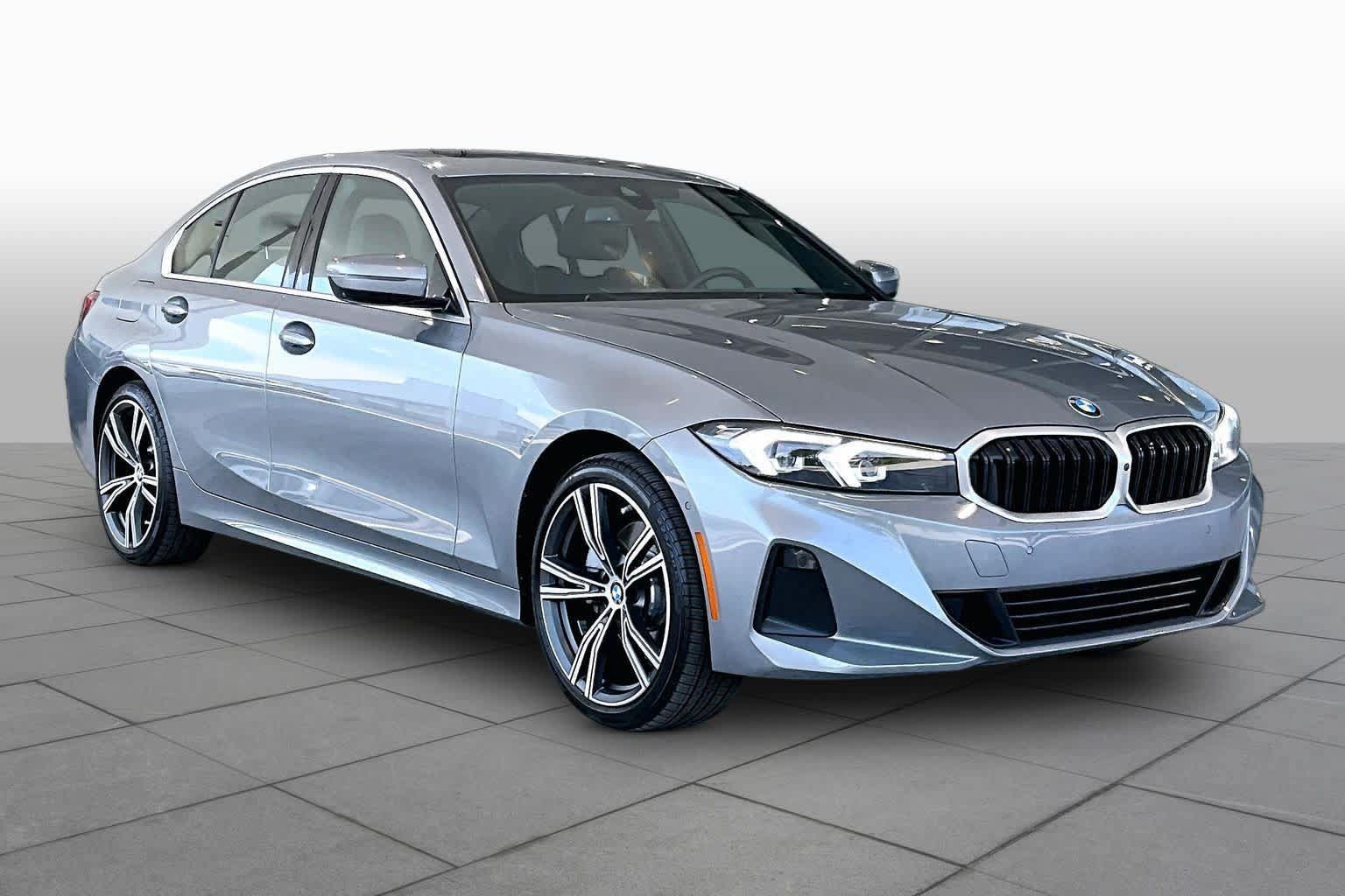 Used 2024 BMW 330i Sedan w/ Premium Package RWD image 2