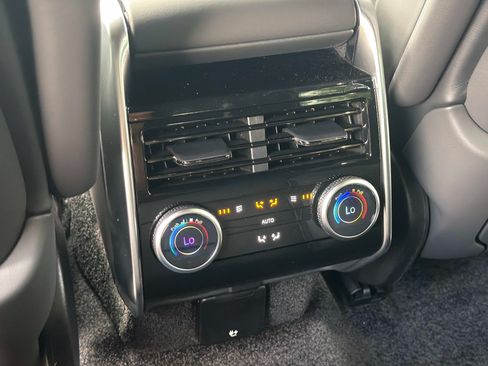 New 2026 Land Rover Range Rover SE AWD/4WD image 15