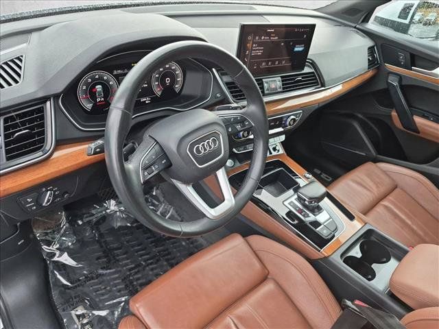 Used 2023 Audi Q5 2.0T Premium Plus w/ Premium Plus Package AWD/4WD image 10