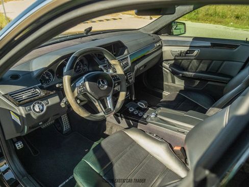 Used 2013 Mercedes-Benz E 63 AMG Wagon image 27