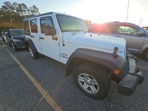 Used 2017 Jeep Wrangler Unlimited Sport AWD/4WD image 2