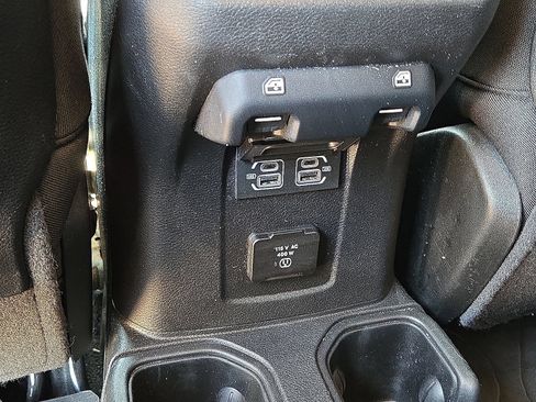 Used 2022 Jeep Gladiator Mojave w/ Trailer Tow Package AWD/4WD image 16