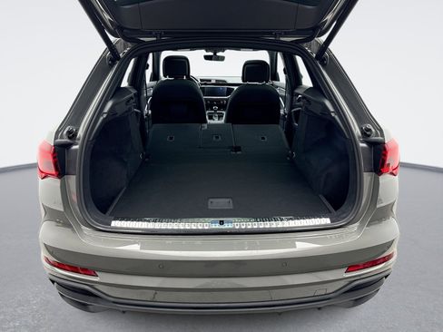 Used 2024 Audi Q3 2.0T Premium image 23