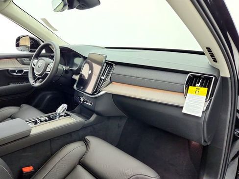New 2026 Volvo XC90 B6 Ultra image 13