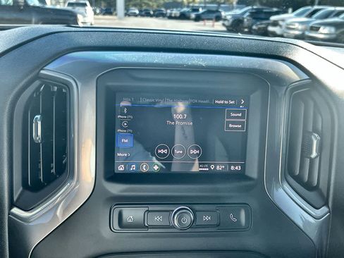 Used 2025 Chevrolet Silverado 1500 Custom image 13