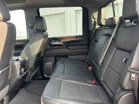 Used 2024 GMC Sierra 2500 Denali w/ Technology Package AWD/4WD image 10