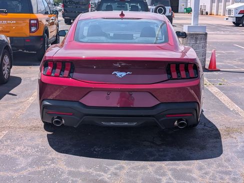Used 2025 Ford Mustang Coupe RWD image 6