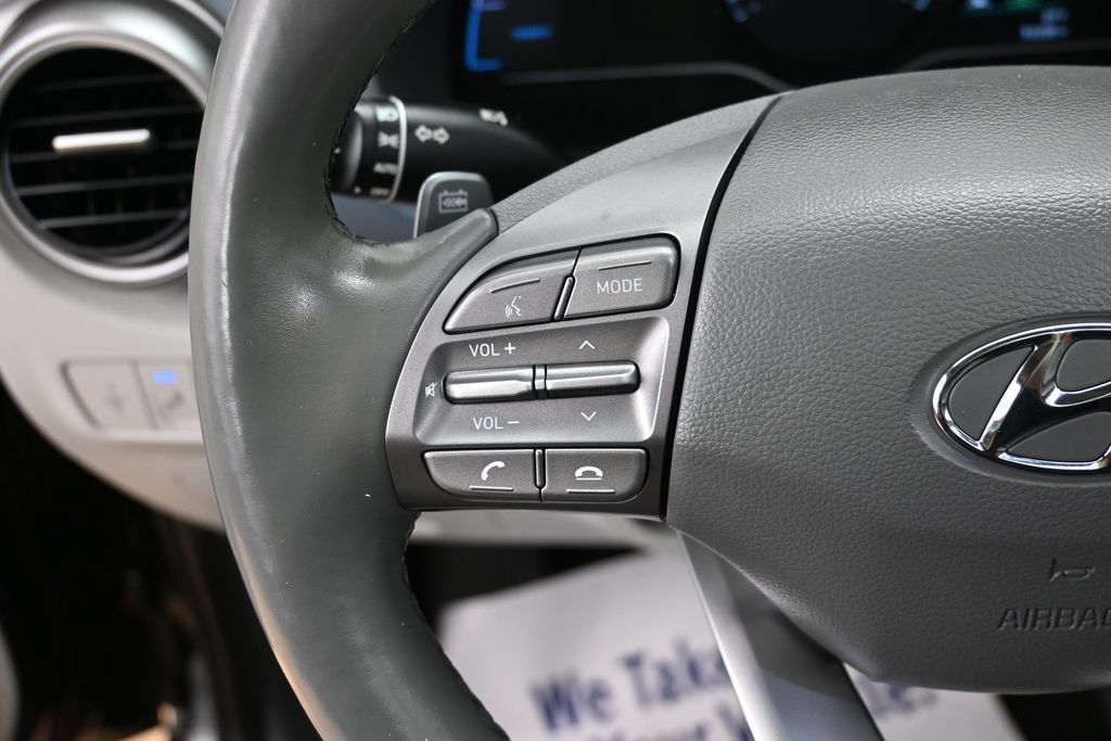 Used 2021 Hyundai Kona Ultimate FWD image 12