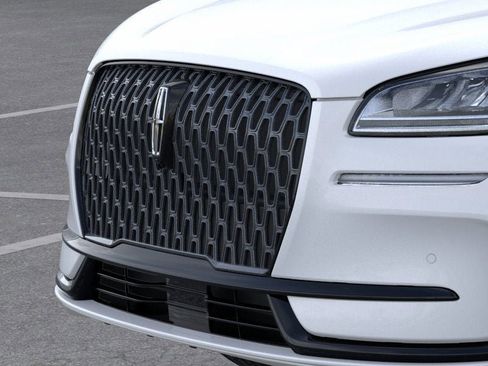 New 2026 Lincoln Corsair Premiere image 17