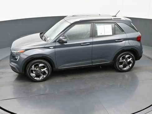 Certified 2023 Hyundai Venue Limited w/ Cargo Package image 37