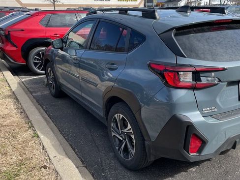 Used 2024 Subaru Crosstrek 2.0i Premium image 5