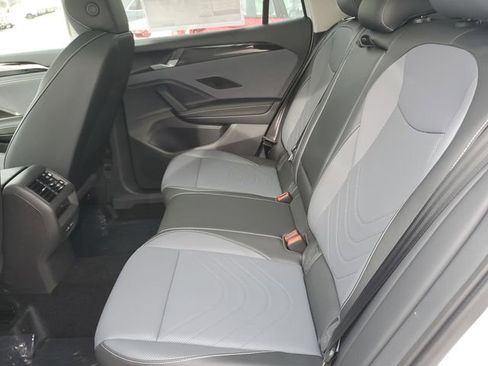 New 2026 Volkswagen Tiguan SE image 13